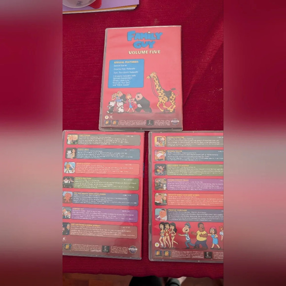 Family Guy Volume Five (EUC) - Picture 4 of 8